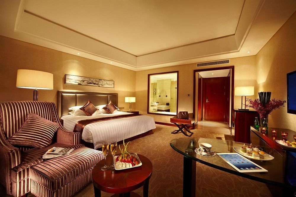 Jurong Yukun New Century Hotel Jiangsu Bagian luar foto